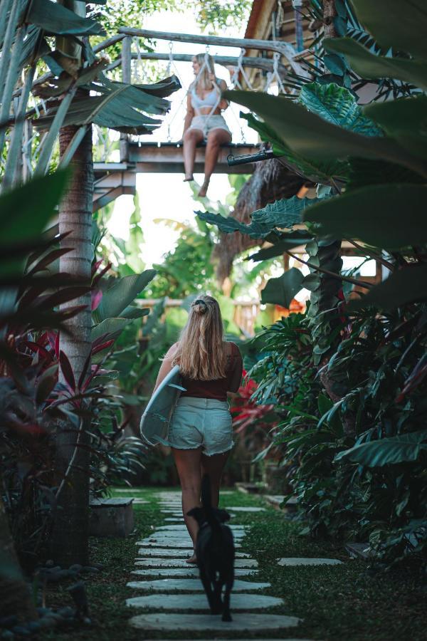 Seaside Tribe - Boutique Surf Stay & Retreat Tanah Lot  Ngoại thất bức ảnh